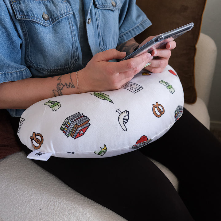 NYC Icons Reading Pillow