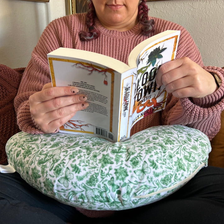 Notes & Thoughts Reading Pillow