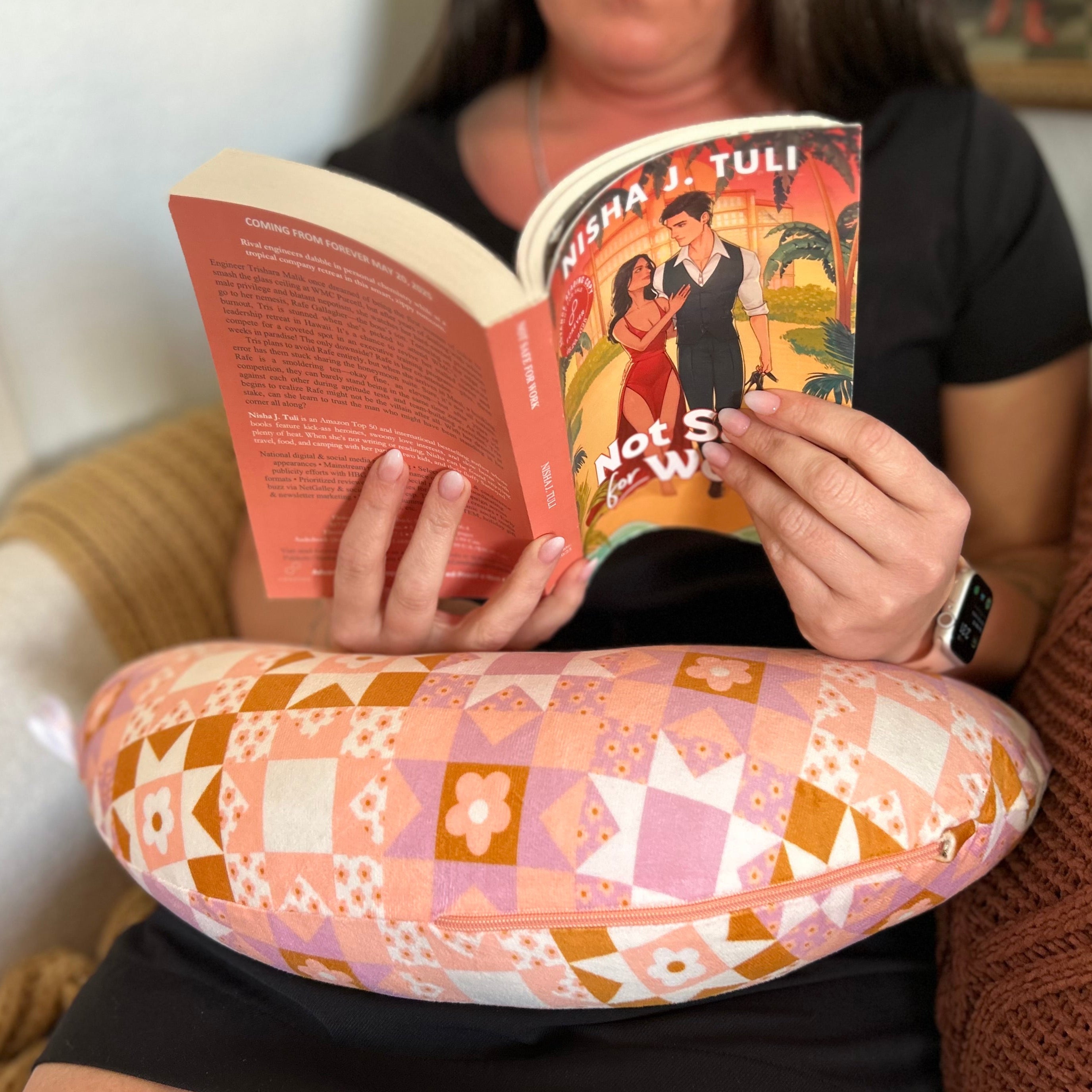 READING PILLOWS