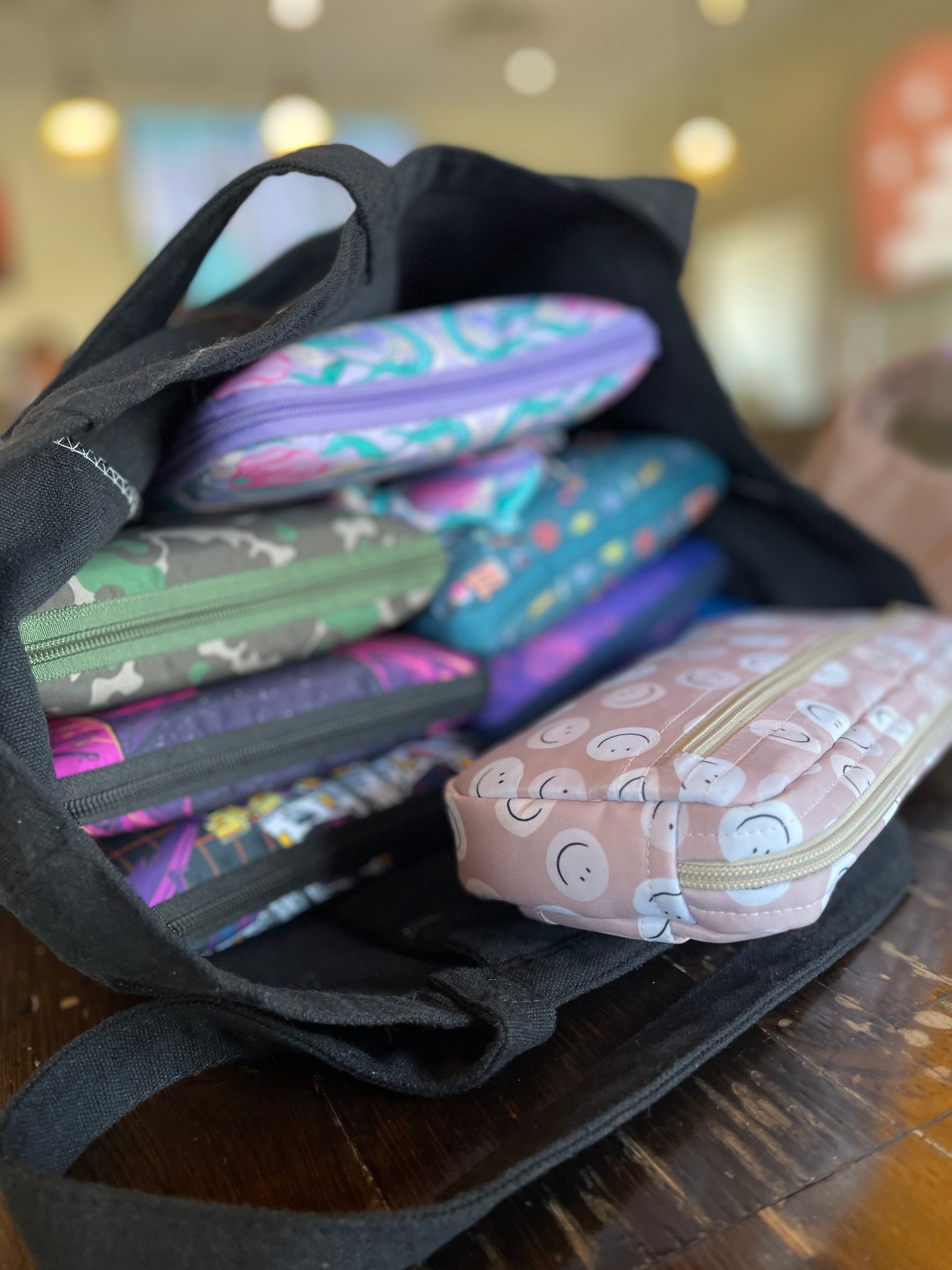 <p>HOW CAN <strong>WE HELP?</strong></p>