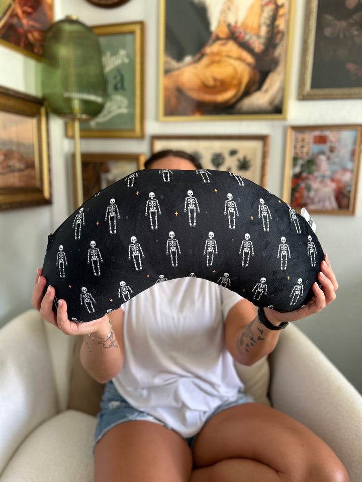 Skellies Reading Pillow