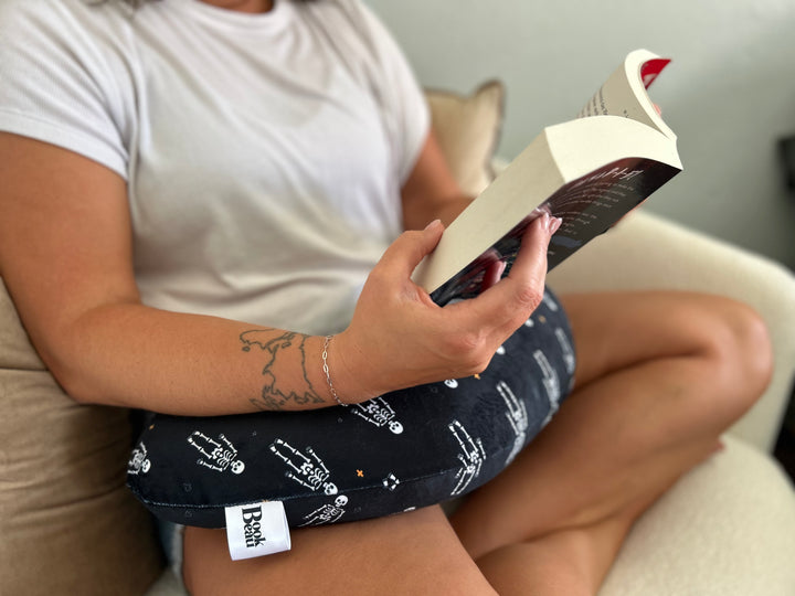 Skellies Reading Pillow