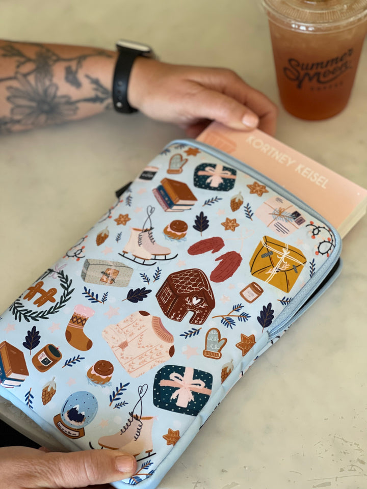 Holiday Dreamer Book Sleeve