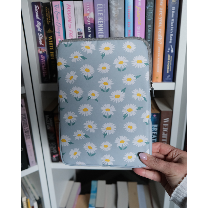 Wild Daisies Book Sleeve