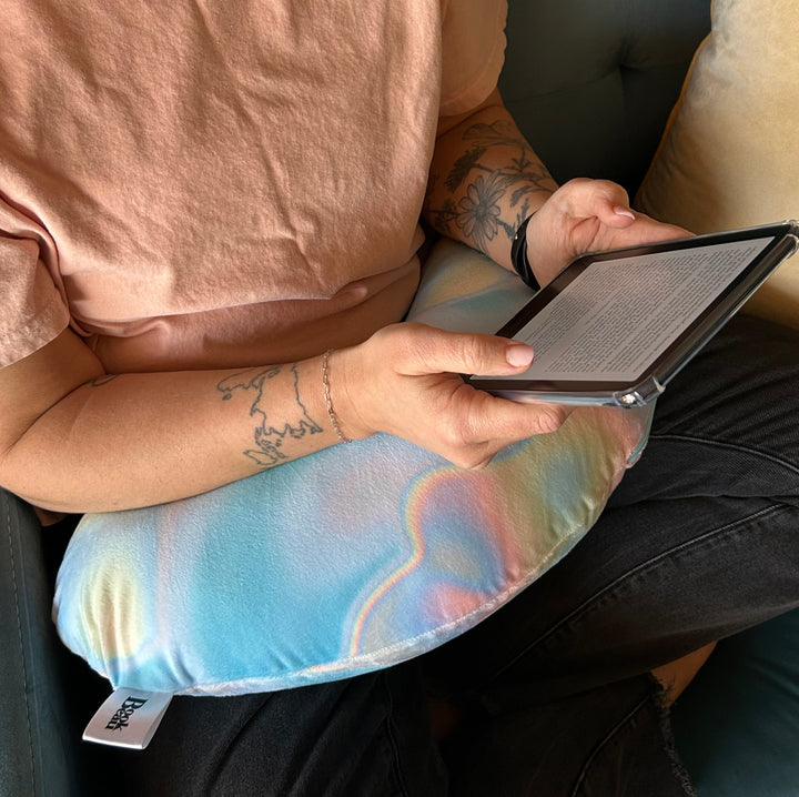 Light Holographic Reading Pillow