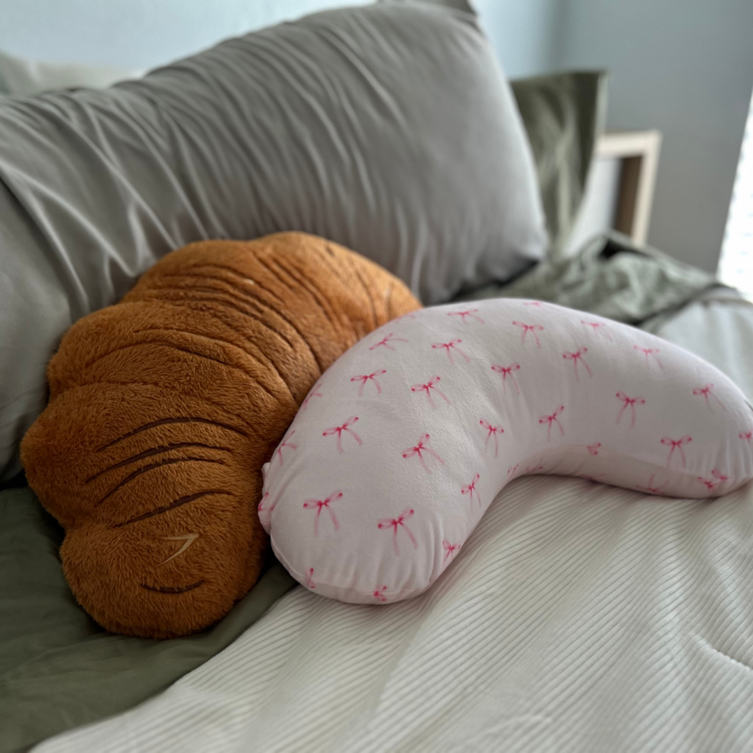 Coquette Bows (Flat Minky) | Reading Pillow