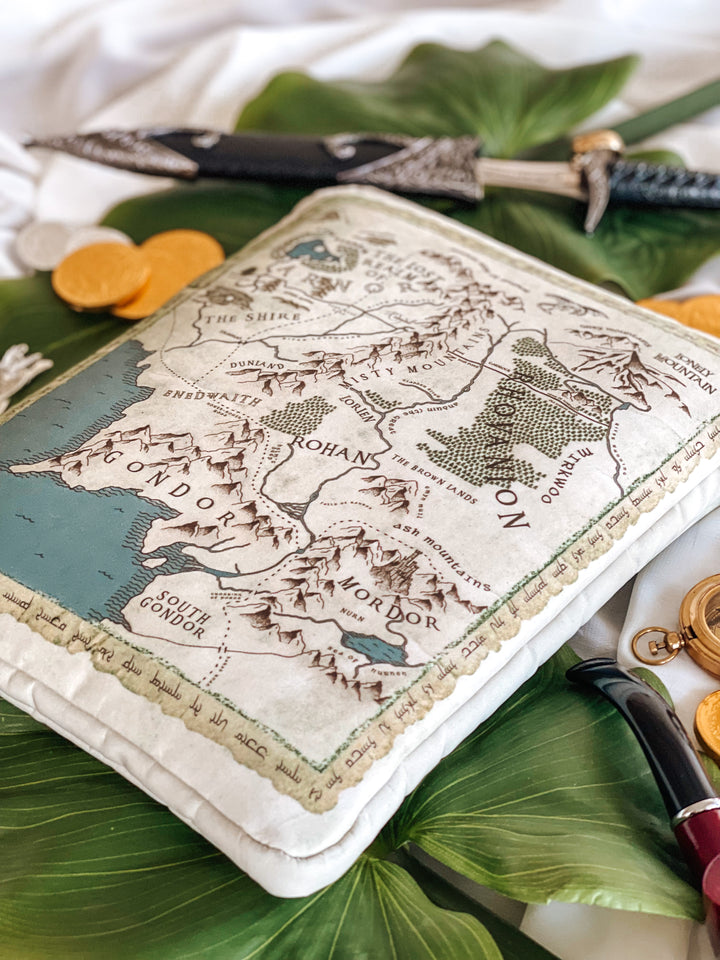 Faraway Lands Vol. 2 : The Tolkien Edition Book Sleeve