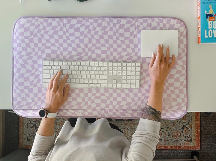 90's Checkers Desk Mat